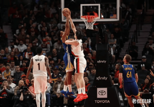 爱配资 勇士爆冷20分大败! 库里空砍35+6, 杨瀚森2分2帽, 罚球比引争议